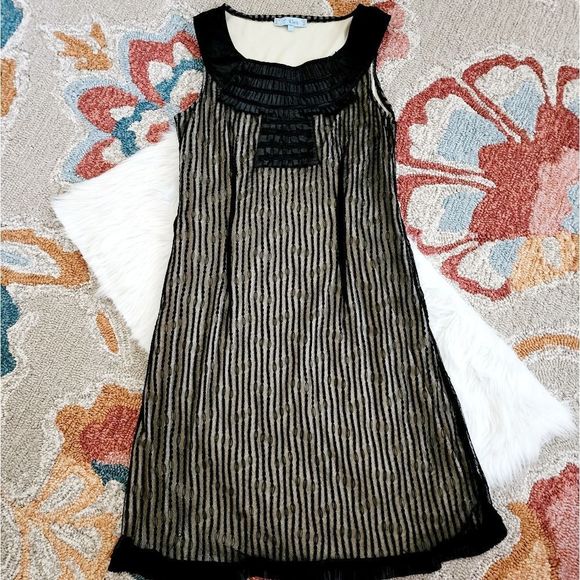 T. BLEU ANTHROPOLOGIE TUXEDO ROUCHED DETAILED LACE DRESS WITH PLEATED HEMLINE - Picture 2 of 8